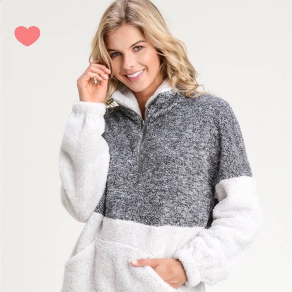 Two Tone Fuzzy Pull Over - Picture 2 of 6